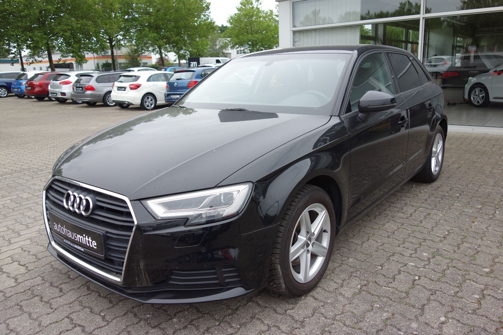 Audi A3 Sportback 35 TFSI Leder Sitzheizung Navi LED