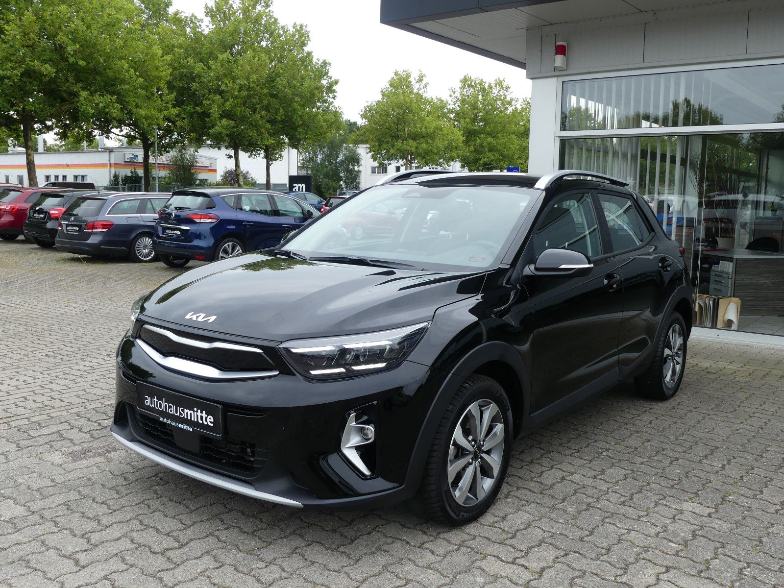 Kia Stonic Vision LED Scheinwerfer Navi Shz Kamera