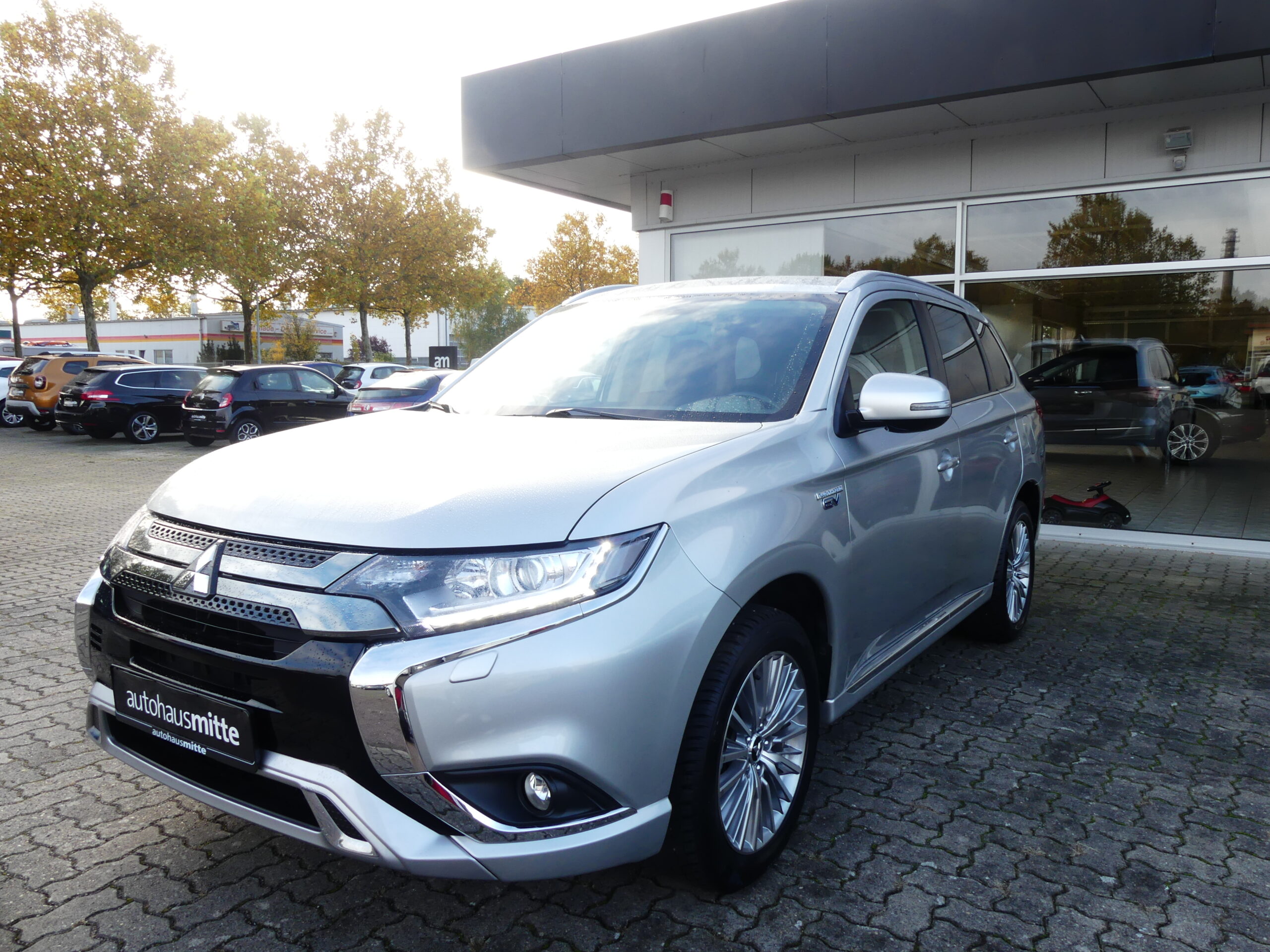 Mitsubishi Outlander PHEV Basis 4WD